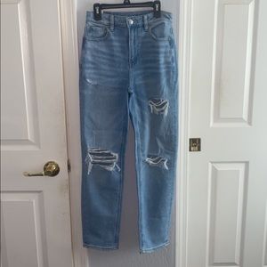 American Eagle Straight Mom Jeans